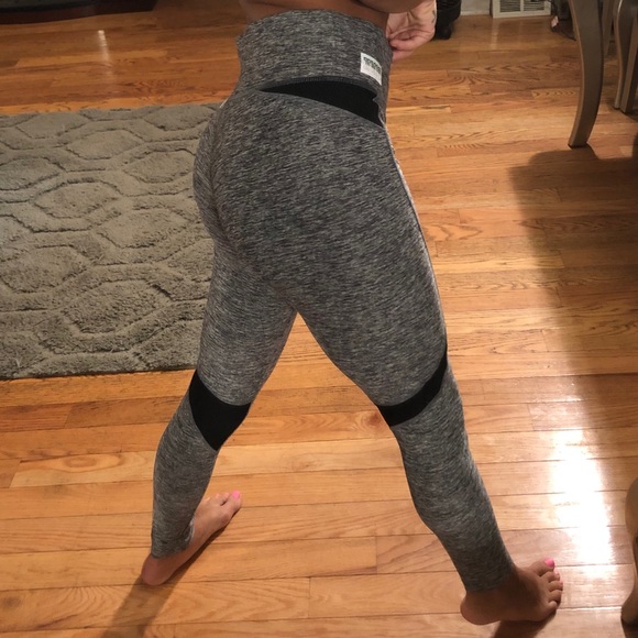 LAST CHANCE!!⭐️PINK Victorias Secret leggings - Picture 2 of 10